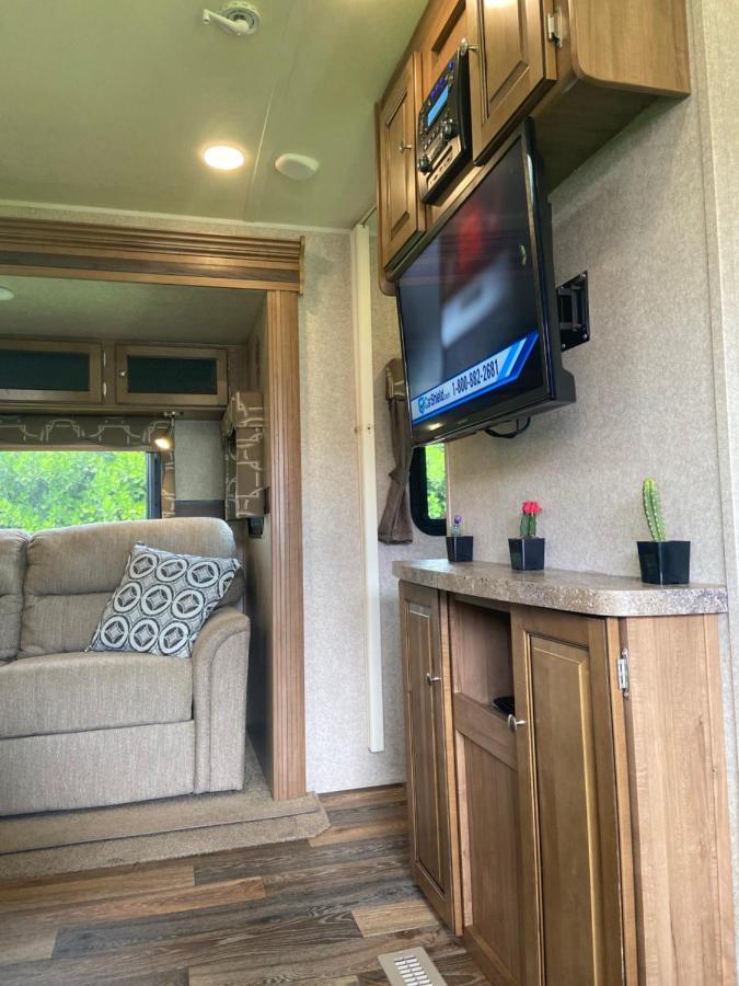 Cozy Camper - Free Parking Hotel Miami Exterior photo