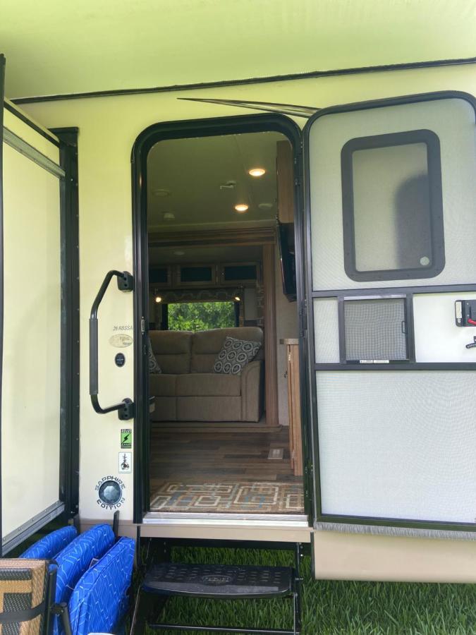 Cozy Camper - Free Parking Hotel Miami Exterior photo