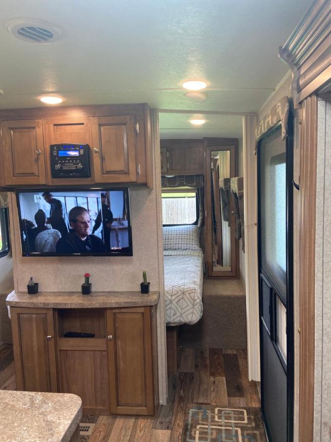 Cozy Camper - Free Parking Hotel Miami Exterior photo