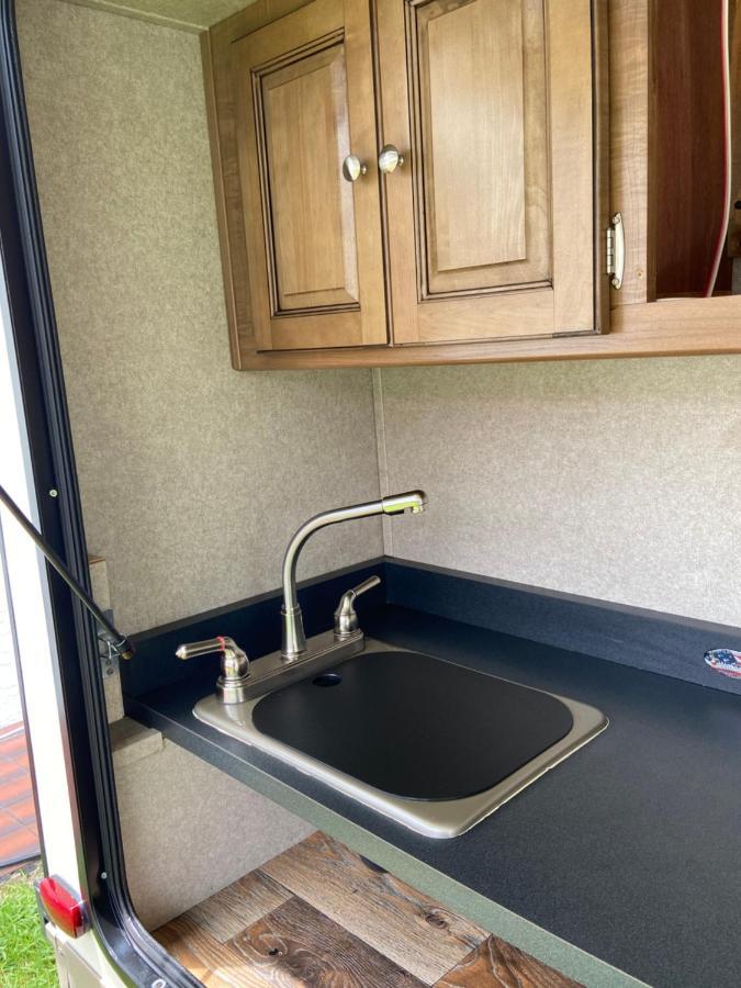 Cozy Camper - Free Parking Hotel Miami Exterior photo